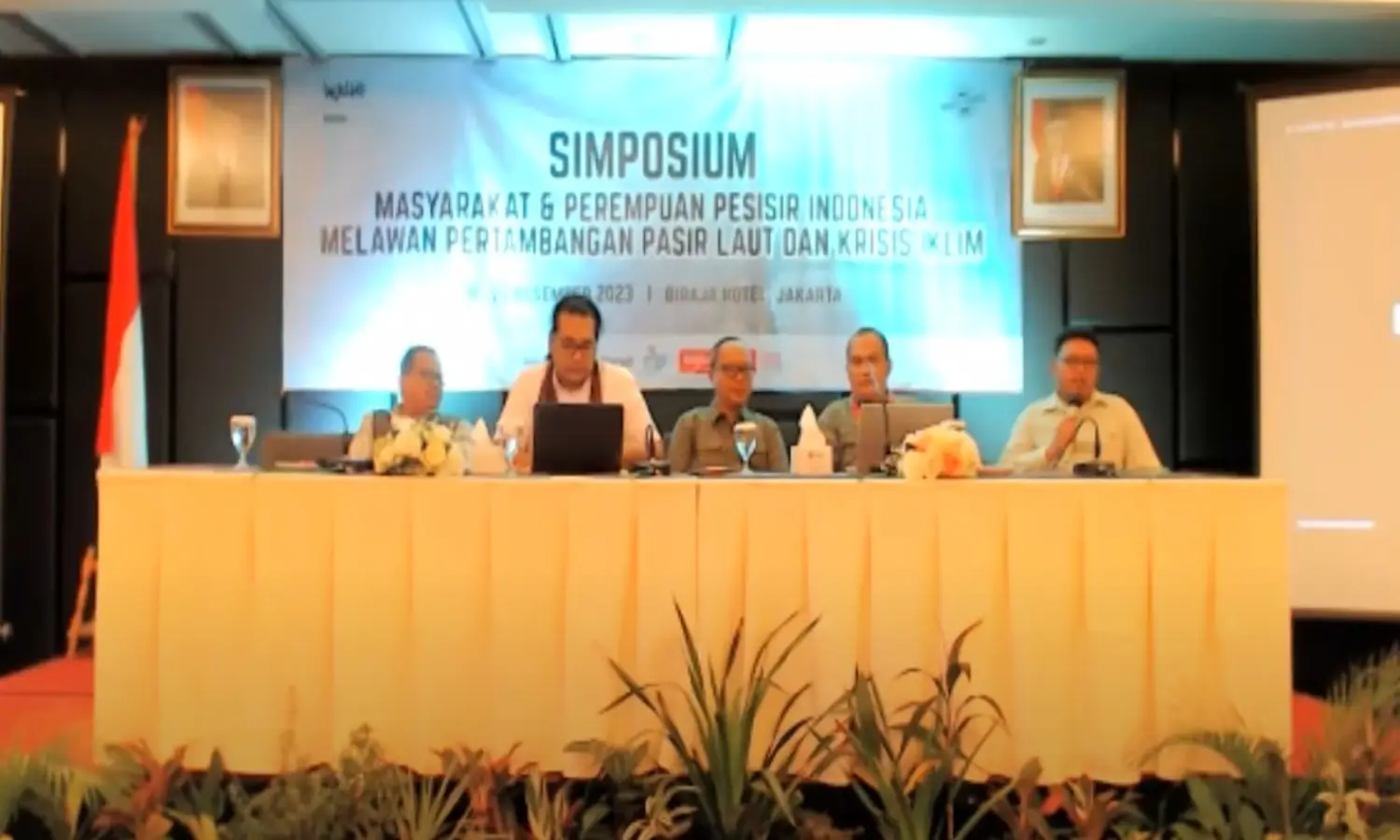 Selamatkan Laut Dari Ekonomi Biru dengan Ekonomi Nusantara