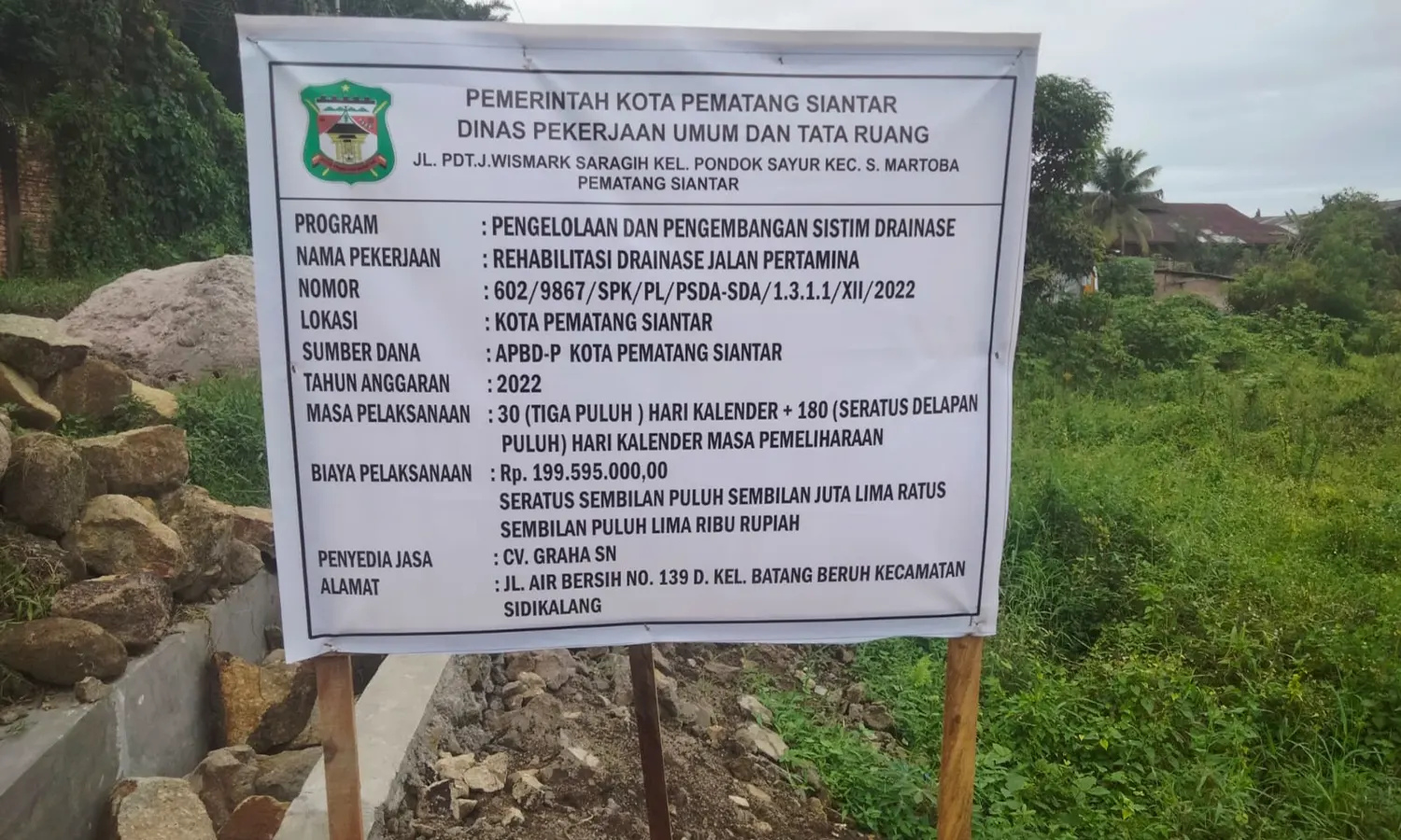 Warga Protes Proyek Drainase Senilai Rp200 Juta Menggunakan Batu Bekas di Pematang Siantar