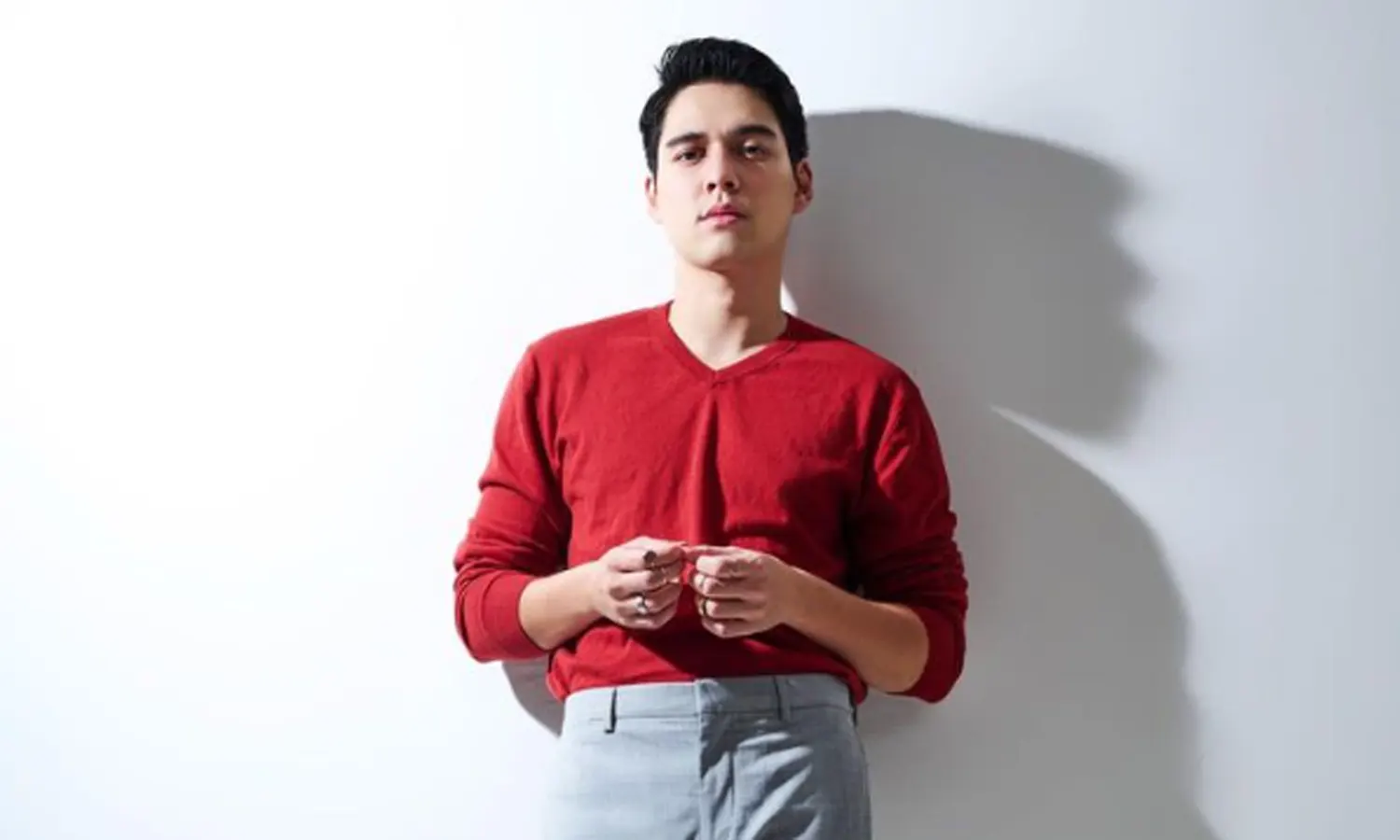 Yuk Intip Inspirasi OOTD Maxime Bouttier yang Tampil Modis dalam Berbagai Acara