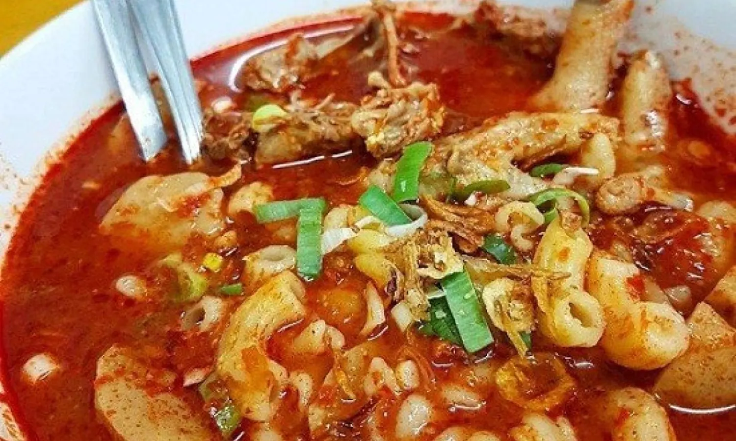 10 Makanan Khas Bandung Paling Terkenal dan Wajib Kamu Coba!