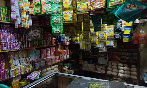 Jurus Warung Madura Taklukkan Pasar Ritel di Tanah Rantau