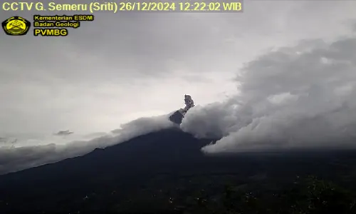 Gunung Semeru Kembali Erupsi, Warga Diminta Tetap Waspada!